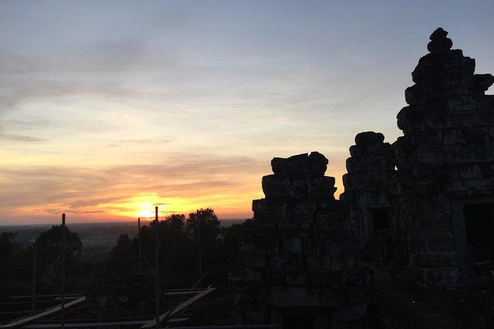 Angkor Grand Tour privado Bakeng Sunset