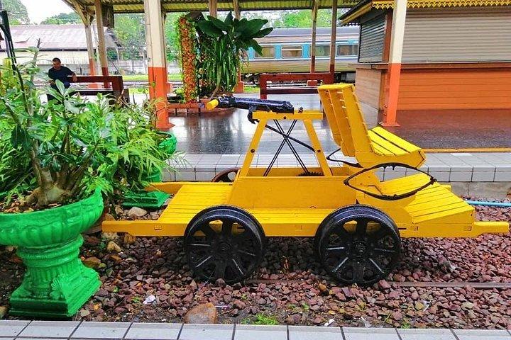 電車でランパーン県を訪れる素晴らしい1日プライベートツアー