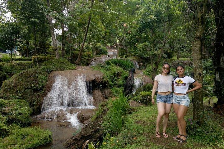 Randonnée et visite privée de tyrolienne au départ de Chiang Mai + village karen