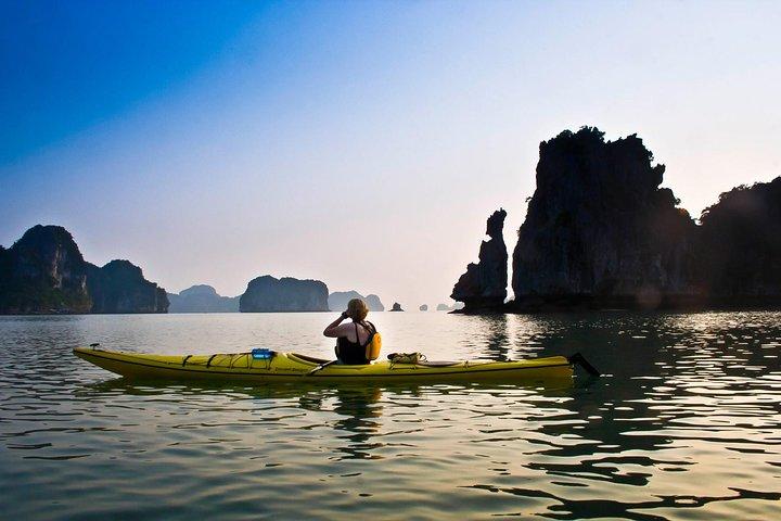 Halong Bay Full Day Com Caverna, Caiaque E Natação - Transferência Rodoviária