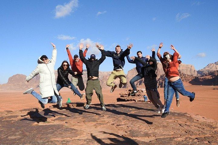 Tour di 2 giorni: Petra, Wadi Rum e il Mar Morto da Amman