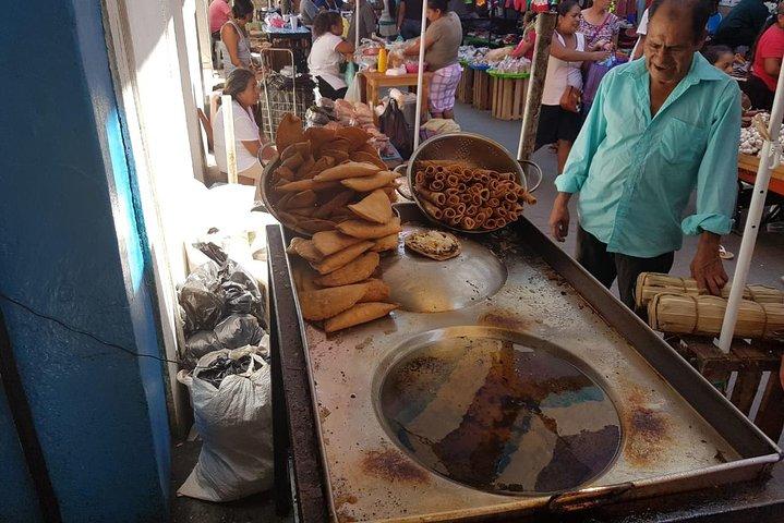 Pochutla Market, autentisk dag. HT