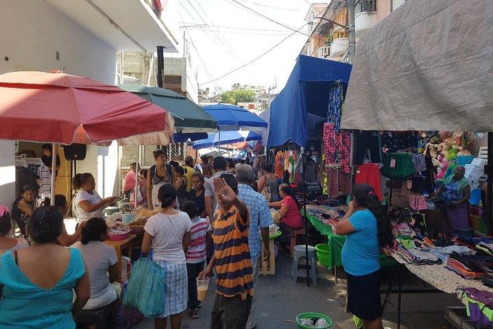 Pochutla Market, autentisk dag. HT