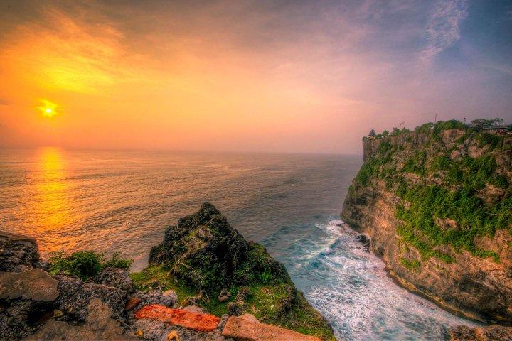 Visite privée: Tanah Lot et les temples d'Uluwatu à la journée avec Kecak Fire Dance Show