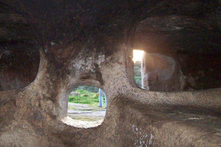 カリアリ：チアからのモンテス遺跡の訪問