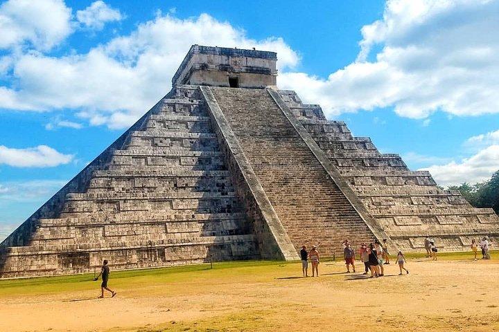 Discover Chichen Itza from Cancun or Maya Riviera