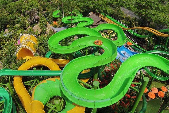 バリウォーターボム、2時間のスパ、ロマンチックなジンバランディナー