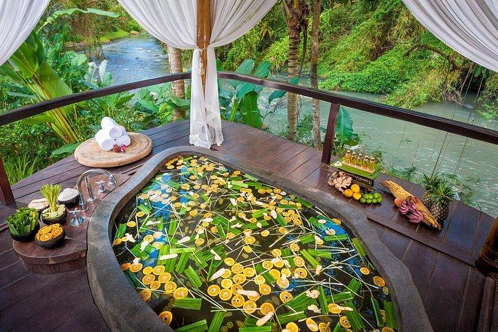Sunny Tanah Lot-Tempel mit optionaler Spa-Tour