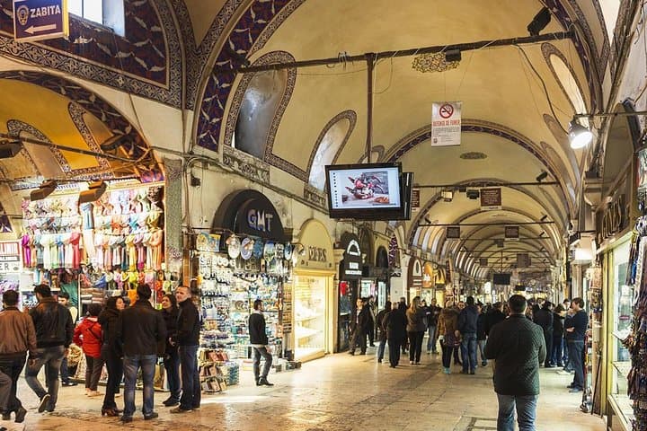 Private Shore Tour: Hagia Sophia, Topkapi Palace, Blue Mosque, Hippodrome, Grand Bazaar