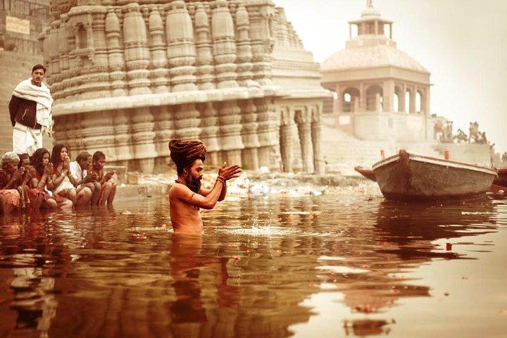 Varanasi heldagstur med guide og bådtur