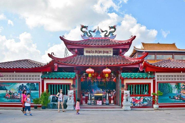 Batam Amazing Day Tour (include il pranzo)