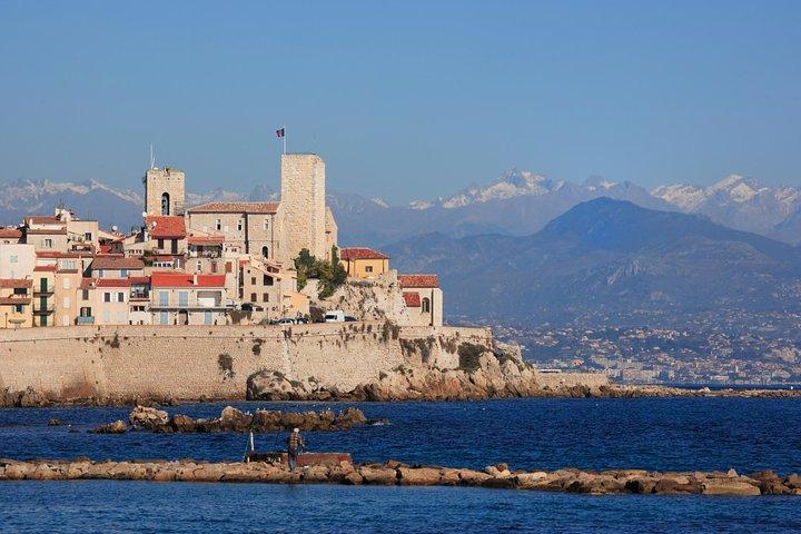 Gita di un giorno: Nizza ad Antibes lungo il mare in bici elettrica