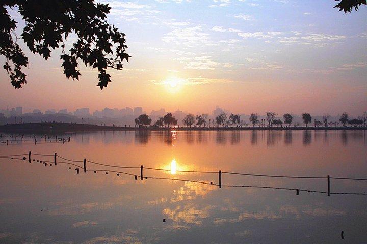 Customize Your Day: Flexible Hangzhou Tour of the Top Sights
