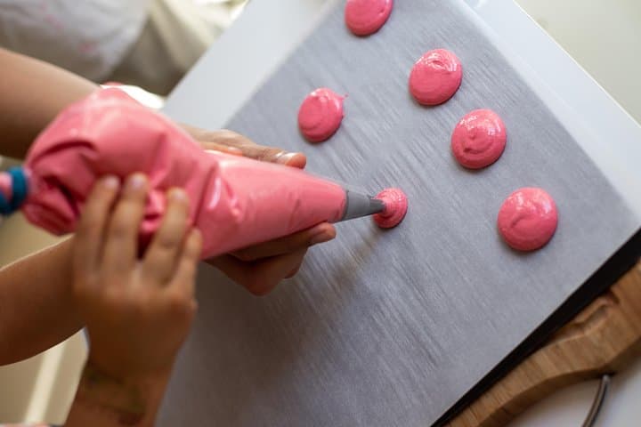 Kids in the Kitchen - MaCaRoN