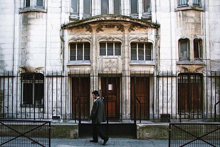 Marais District and Jewish Quarter Exclusive Guided Walking Tour