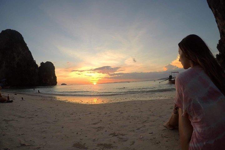 Tour privado a Hong Kong y 4 islas con puesta de sol y buceo nocturno