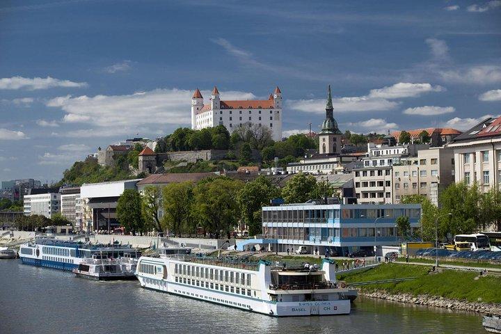 ブラチスラヴァ小旅行（ウィーン発）ウォーク＆ランチ付き