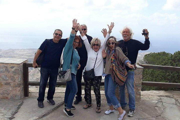 Santorini Erstbesucher Private Tour mit Weinprobe
