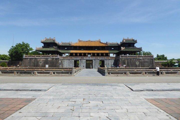 Hue City Private Tour: Ancient Tombs and Cene Making Village