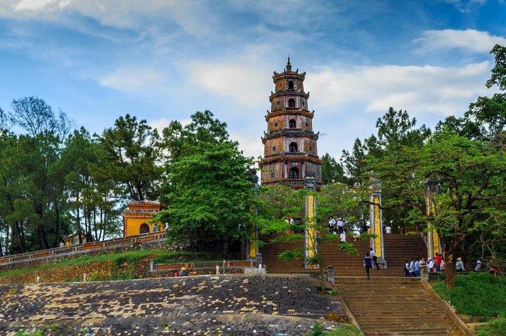 Hue City Private Tour: Ancient Tombs and Cene Making Village