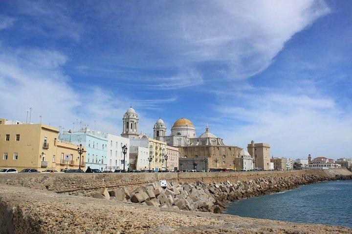 Privétour van 8 uur naar Cadiz vanuit Sevilla met ophalen en inleveren van hotel