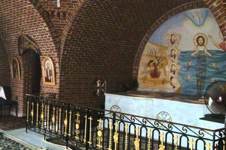 ワディ・ナトローン聖なる家族旅行