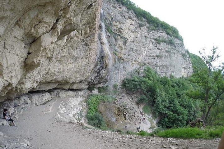 Cachoeira mais alta e castelo medieval