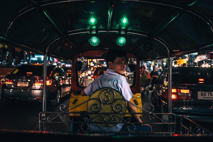 Tour nocturno por Bangkok con un local: privado y 100% personalizado