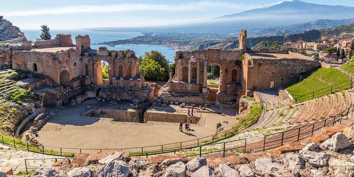 Ätna, Mittagessen in einem Weingut und Taormina Private Tagesausflug von Messina