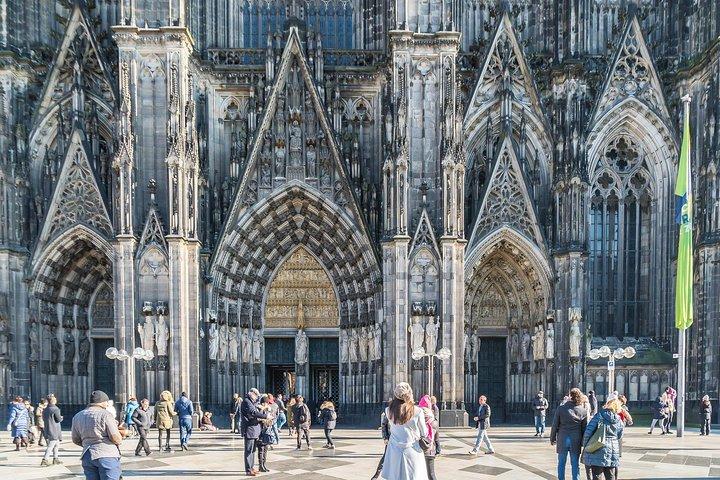 Découvrez la vieille ville de Cologne : Visite d'histoire, de culture et de cathédrale