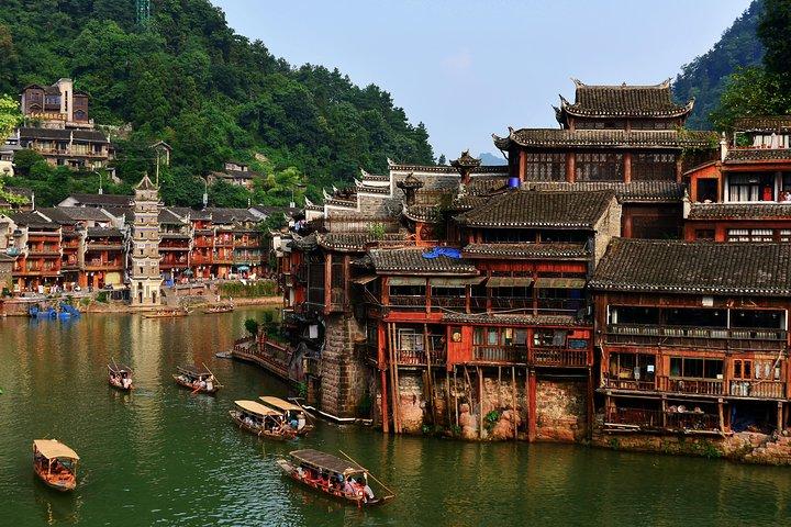 5 Dages Zhangjiajie Mountains & Fenghuang Ancient Town Tour (5-stjernet Hotel)