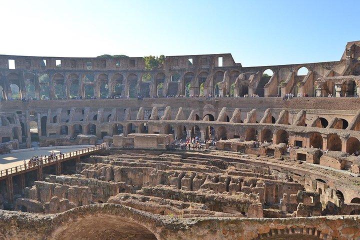 Private Guided Tour of Rome City Highlights Coliseum and Forums