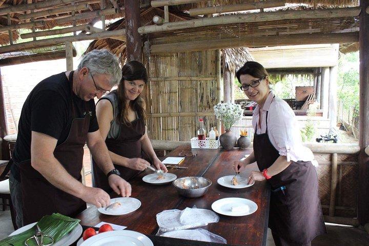 Kochkurs mit Farm Trip und Kräutermassage