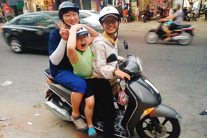 Da Nang Food Tour in moto
