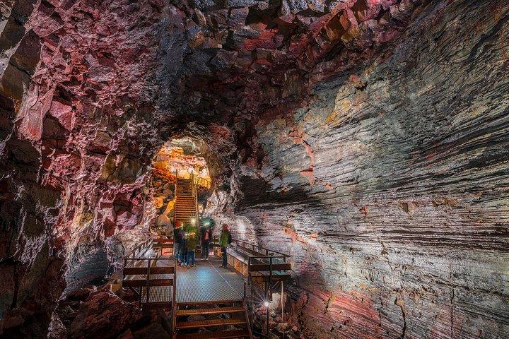 Lava Tunnel Tour med overførsel fra Reykjavik