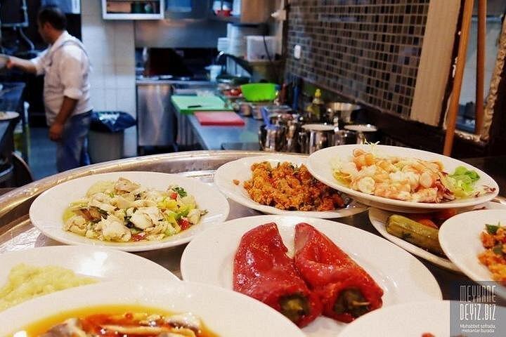 Istanbul by Night: Dining Out in a Turkish Way
