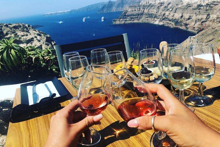 Die Kunst des Weins - ein echter Geschmack von Santorini