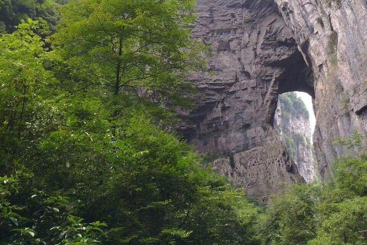 重慶のダウンタウンからウーロンカルストへのプライベートデイツアー