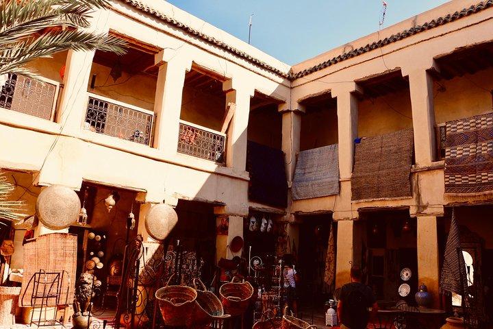 Marrakech Private Full-Day Walking Tour with Hotel Pickup and Drop-Off