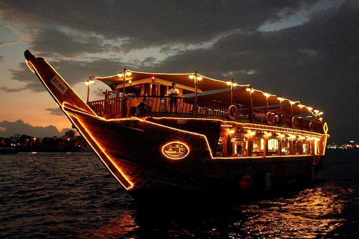 Dubai Trio Saver Pack - Desert Safari Dubai- City Tour de Dubai - Cena en crucero por el dhow