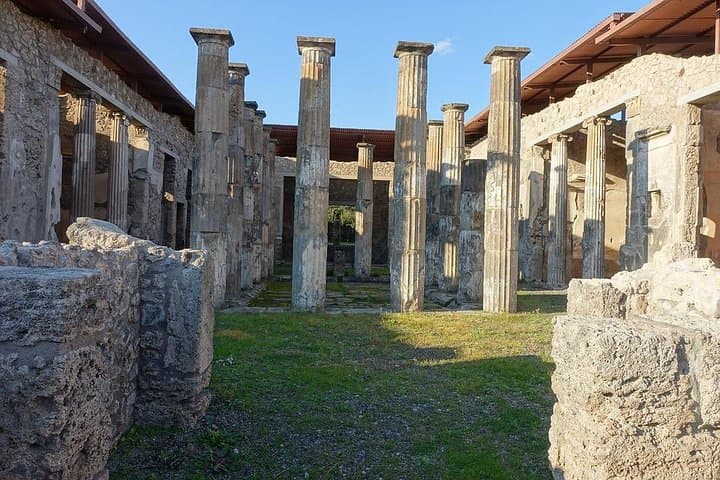 Private Tour Rome to Pompeii in private vehicle