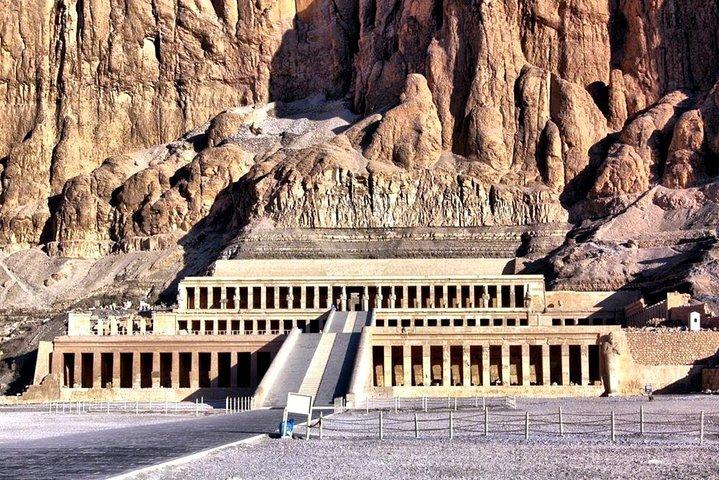 Tagesausflug nach Luxor von Kairo mit dem Flugzeug