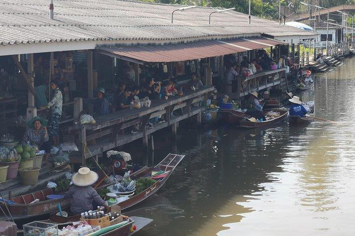 De Drijvende Markt van Thaka: Thailands meest authentieke ervaring