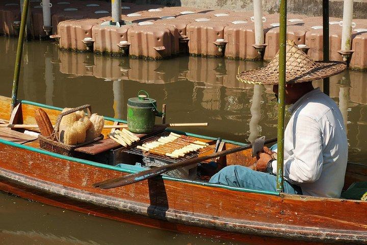 Thaka Floating Market: Thailand’s Most Authentic Experience