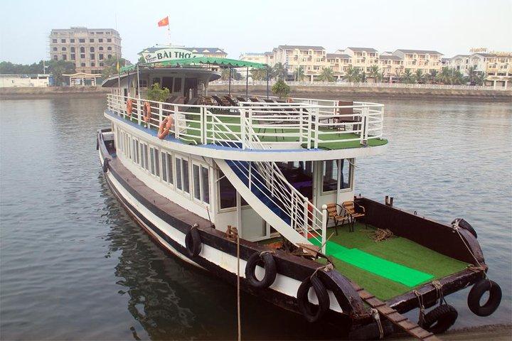 Halong Bay Cruise Day Trip: Visit Thien Cung Cave, Kayaking & Lunch - best price