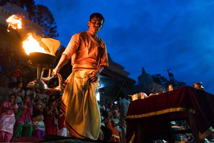 カトマンズ発Pashupatinath Aarati旅行