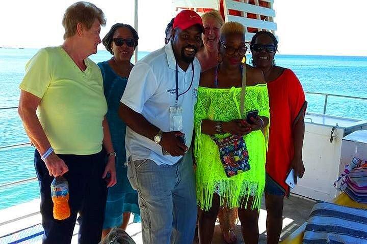 Roatan Sun & Fun Custom Private Island Tour