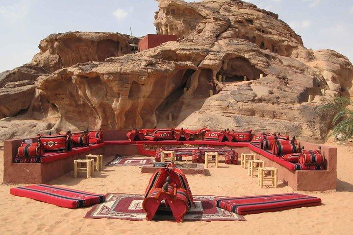 Trésors de la Jordanie Tour-7 jours Découvrez Petra et la mer Morte et Wadi Rum avec Hôtels