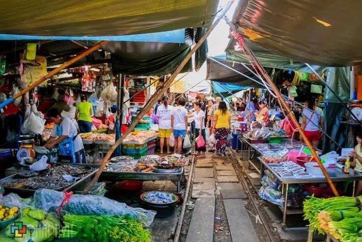 Bangkok: Junte-se ao Tour Train Market - Damnern Saduak Floating Market