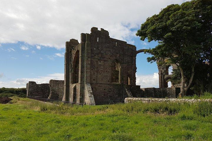 Edinburgh : Holy Island, Alnwick Castle & Koninkrijk Northumbria